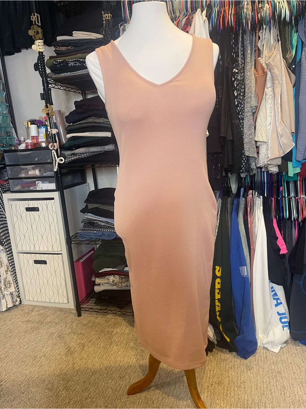 Forever 21 Blush Pink Sleeveless V-Neck Midi Dress